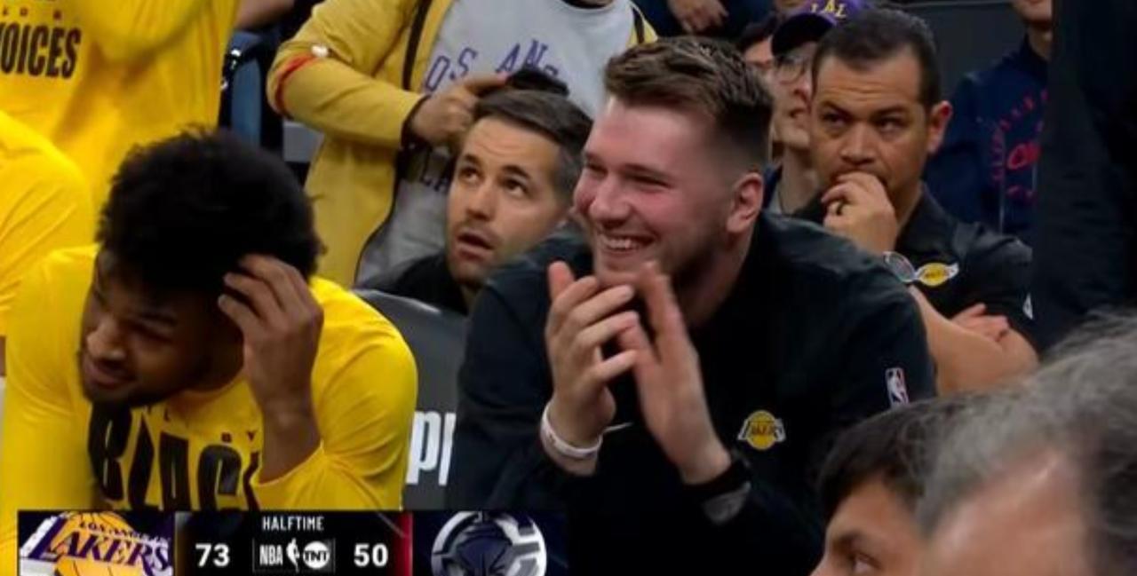 九游APP下载 快船VS爵士全场回放 