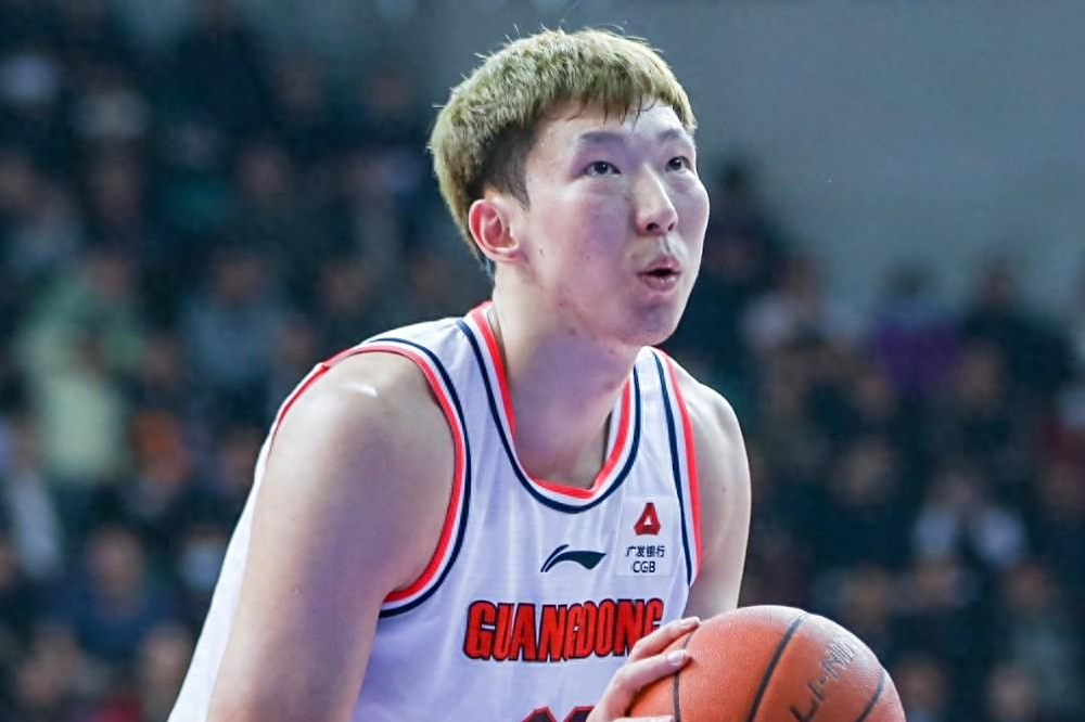 九游官方入口败北首场状态出色，湖人观众沸腾！，科维托娃重返赛场引发球迷热议的简单介绍