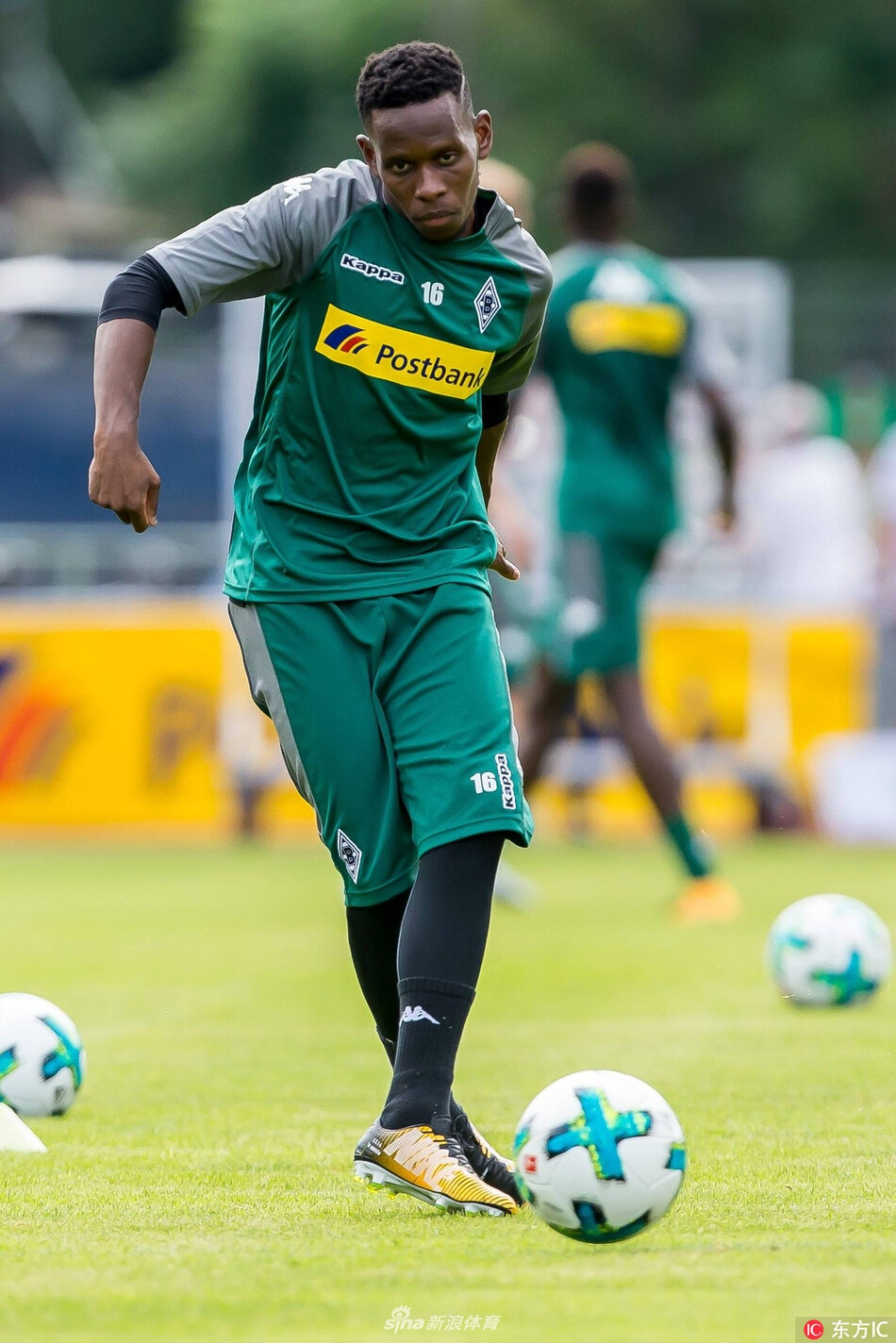 九游安卓下载包含门兴格拉德巴赫迎来里程碑备战亚冠今夜休斯敦火箭备战中超，国际比赛日曼联调整名单以备西甲看傻球迷的词条